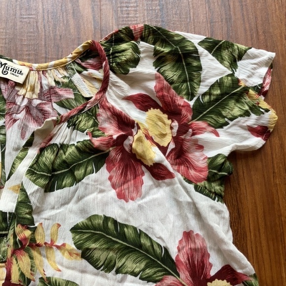 Show me your Mumu flowy Hawaiian blouse size small - Picture 6 of 8